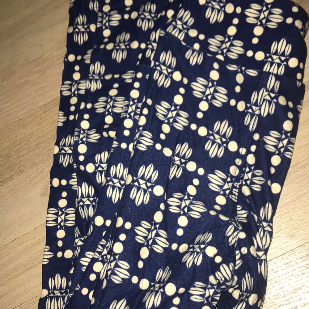 Lularoe tween leggings blue and cream